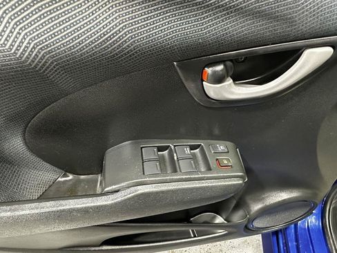 Used 2010 Honda Fit Sport image 27