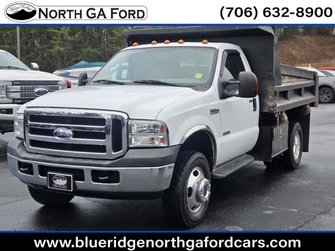 Used 2006 Ford F350 XL image 1