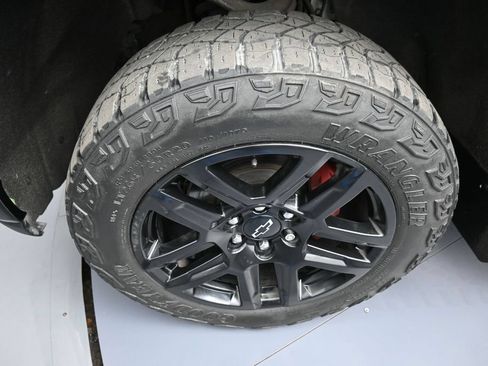 Used 2021 Chevrolet Silverado 1500 LT Trail Boss w/ Convenience Package II AWD/4WD image 14