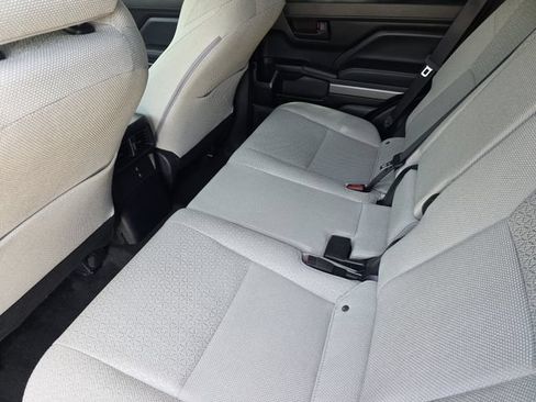 Certified 2025 Toyota 4Runner SR5 AWD/4WD image 23