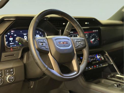 Used 2024 GMC Sierra 2500 AT4 w/ AT4 Preferred Package AWD/4WD image 29