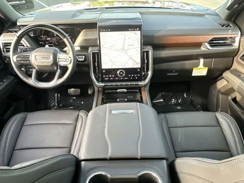 New 2026 GMC Yukon XL Denali w/ Denali Reserve Package image 21