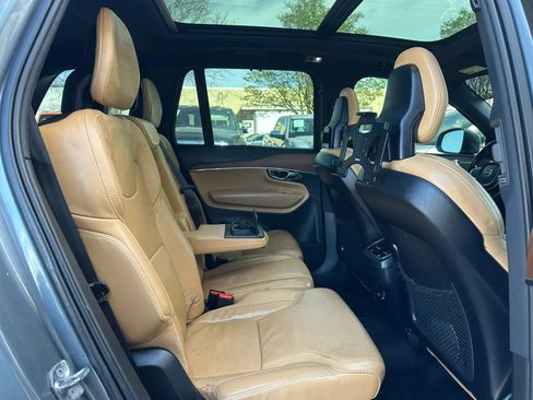 Used 2016 Volvo XC90 T6 Inscription w/ Vision Package image 24