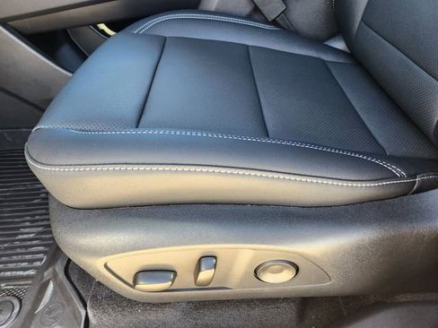 New 2026 Chevrolet Traverse LT w/ Driver Confidence Package FWD image 18