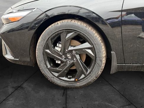 New 2026 Hyundai Elantra SEL Sport FWD image 14