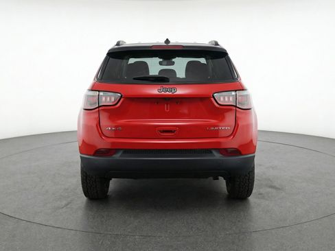 Used 2025 Jeep Compass Trailhawk image 7