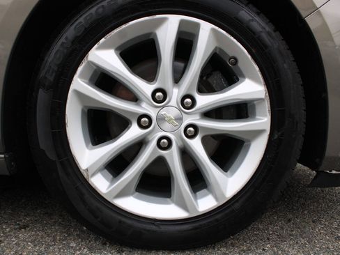 Used 2017 Chevrolet Malibu LT w/ Leather Package FWD image 22