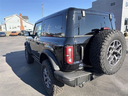 New 2025 Ford Bronco Badlands w/ Black Appearance Package image 5