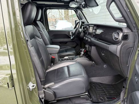 Used 2021 Jeep Wrangler Unlimited Sahara image 15