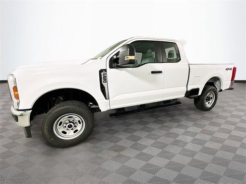 New 2026 Ford F250 XL w/ XL Chrome Package image 23
