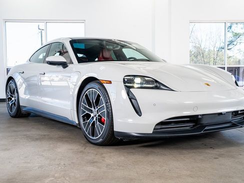 Used 2021 Porsche Taycan 4S image 4