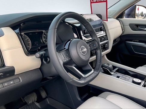 Certified 2024 Nissan Pathfinder SL w/ SL Premium Package image 15