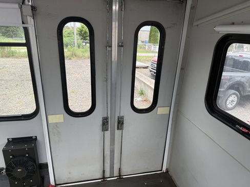 Used 2016 Ford E-450 and Econoline 450 Super Duty w/ Shuttle Bus Prep Package RWD image 19