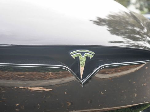 Used 2023 Tesla Model X AWD/4WD image 12