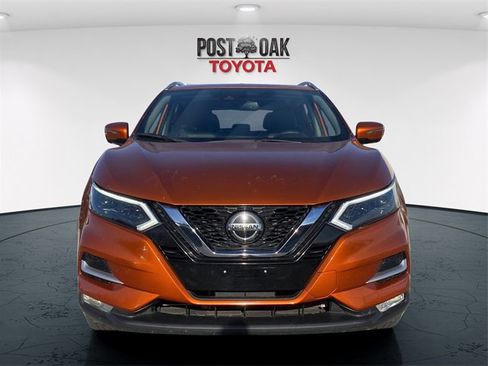 Used 2021 Nissan Rogue Sport SL w/ Premium Package image 2