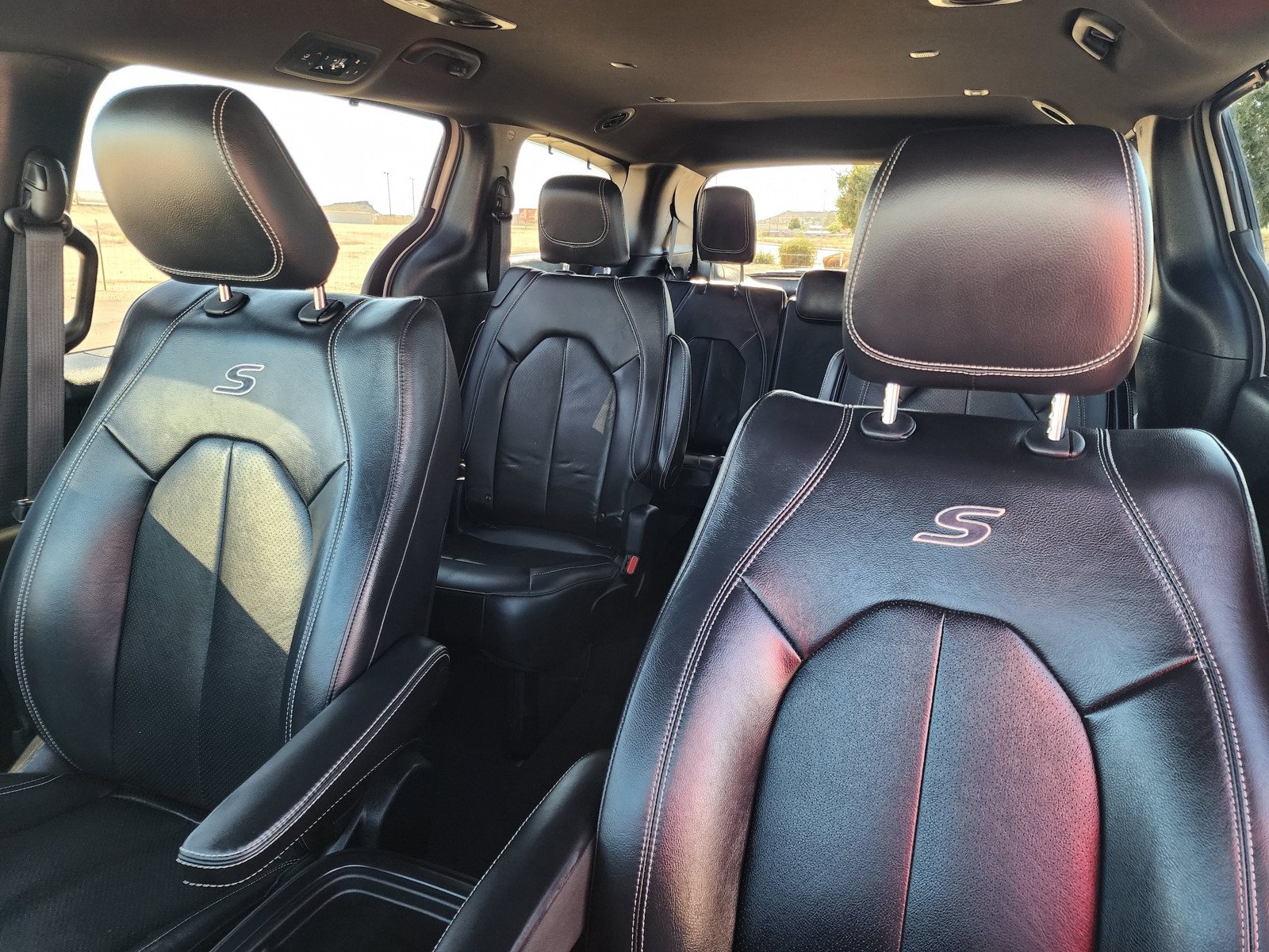 Used 2020 Chrysler Pacifica Touring-L AWD/4WD image 17