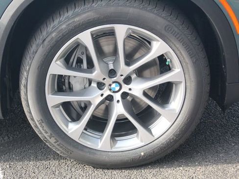 New 2026 BMW X5 xDrive50e w/ Executive Package image 11