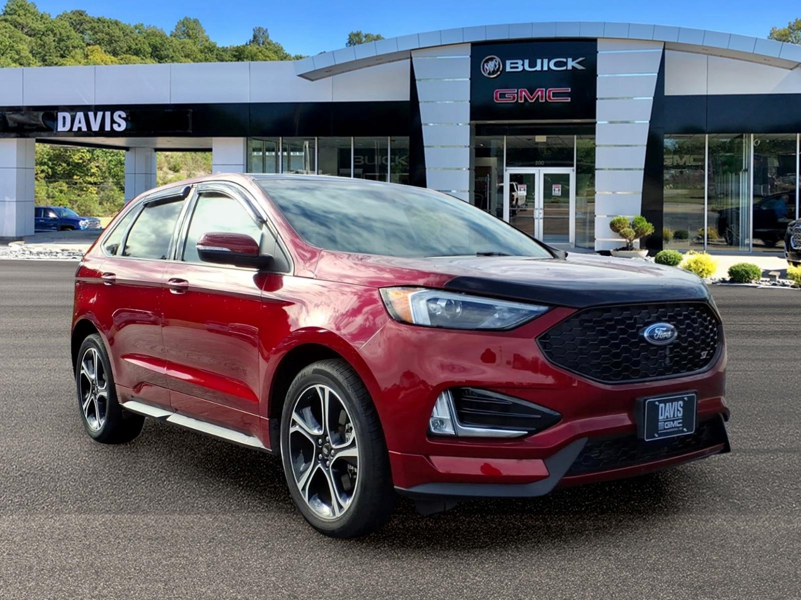 Used 2019 Ford Edge ST w/ Cold Weather Package AWD/4WD image 1