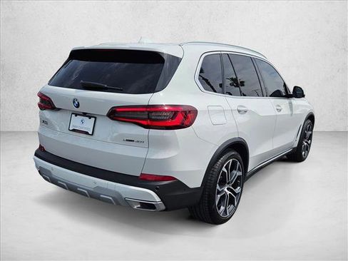 Certified 2023 BMW X5 xDrive40i w/ Parking Assistance Package AWD/4WD image 5