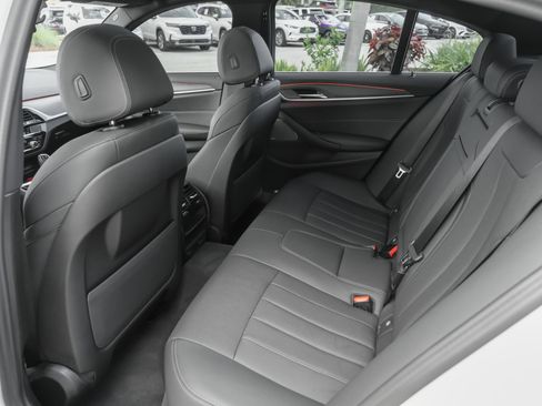 Used 2023 BMW 540i xDrive w/ Premium Package AWD/4WD image 33