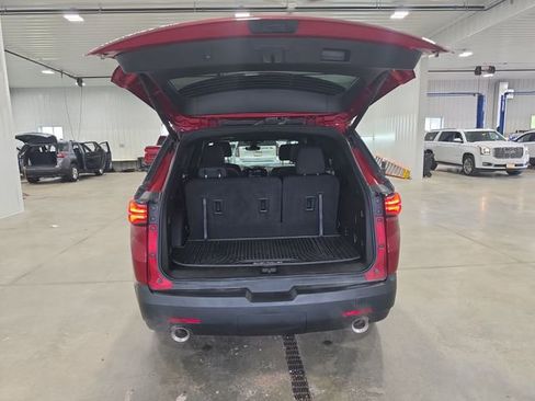 Used 2023 Chevrolet Traverse LT w/ Rear Camera Mirror Package AWD/4WD image 28