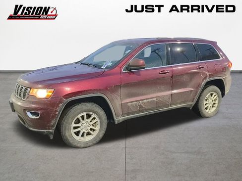 Used 2019 Jeep Grand Cherokee Laredo image 1