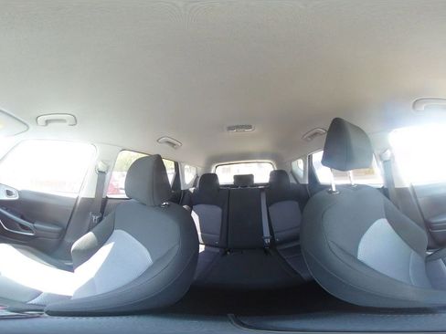 Used 2025 Kia Soul LX w/ LX Technology Package FWD image 37