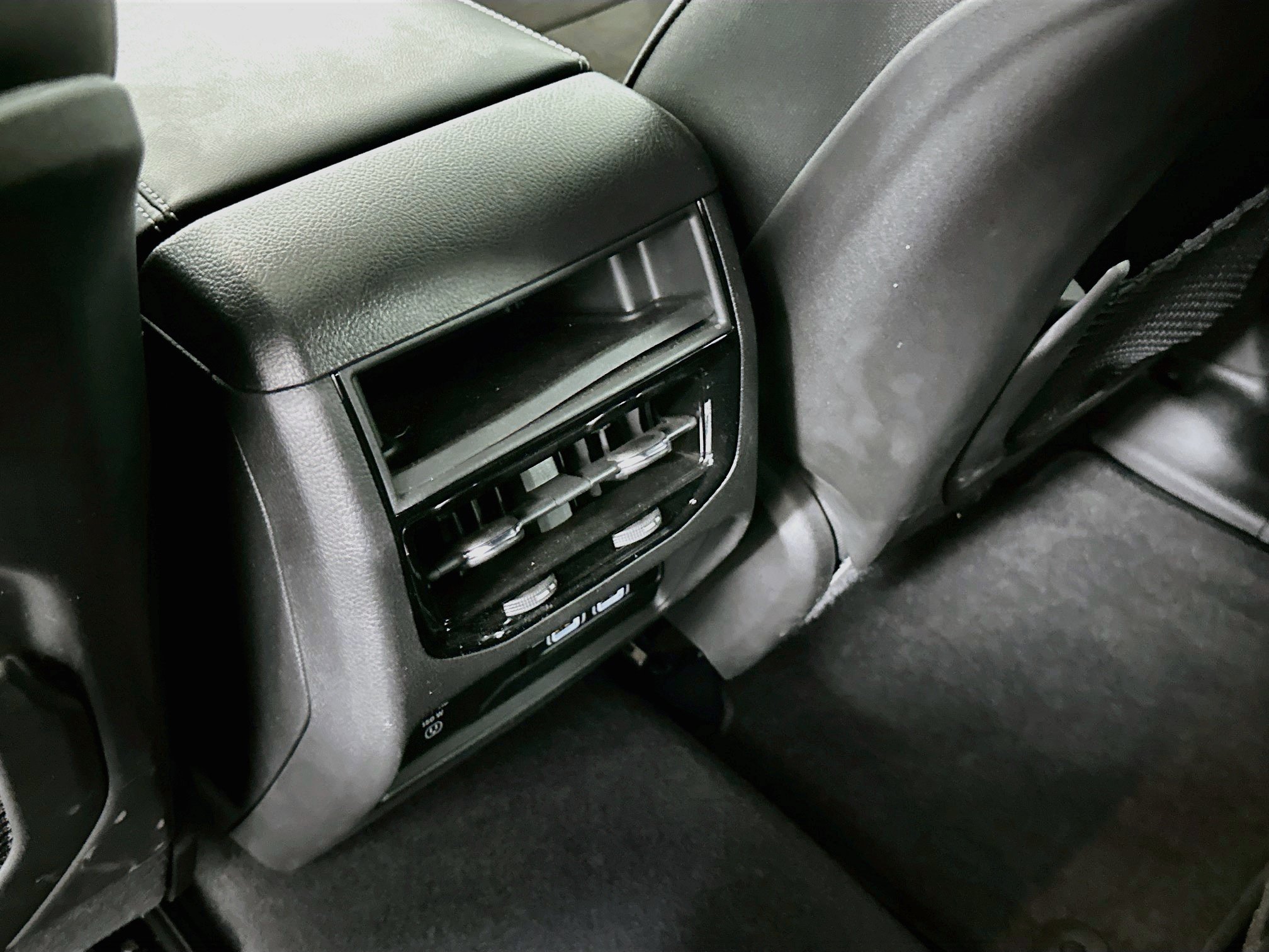 Used 2025 Jeep Grand Cherokee Altitude AWD/4WD image 29