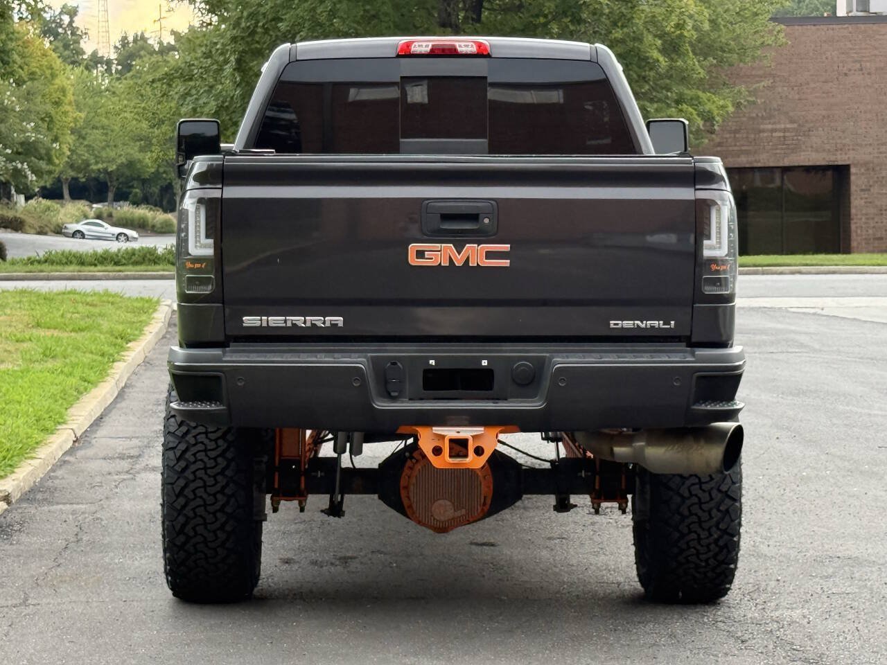 Used 2016 GMC Sierra 2500 Denali w/ Duramax Plus Package AWD/4WD image 5