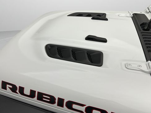Used 2026 Jeep Wrangler Unlimited Rubicon AWD/4WD image 9