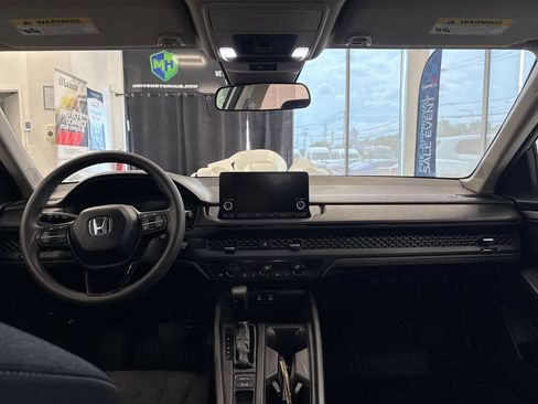 Used 2025 Honda Accord SE image 15
