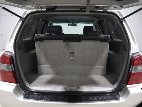 Used 2004 Toyota Highlander V6 image 21