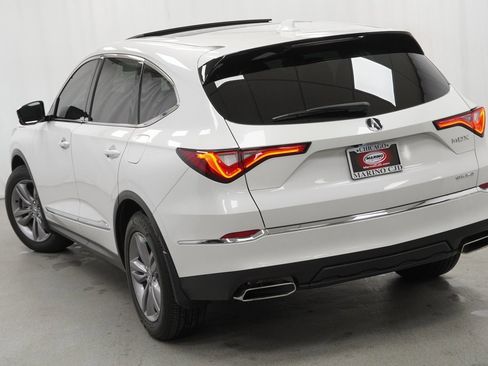 Used 2024 Acura MDX SH-AWD image 12