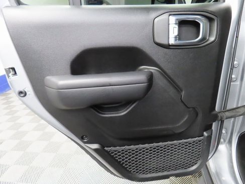 Used 2021 Jeep Gladiator Sport image 55