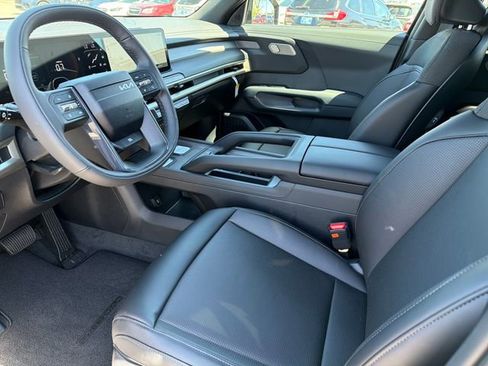 New 2027 Kia Telluride S w/ Towing Package image 9