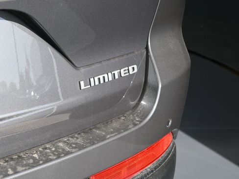 New 2025 Jeep Grand Cherokee Limited w/ Luxury Tech Group II image 14