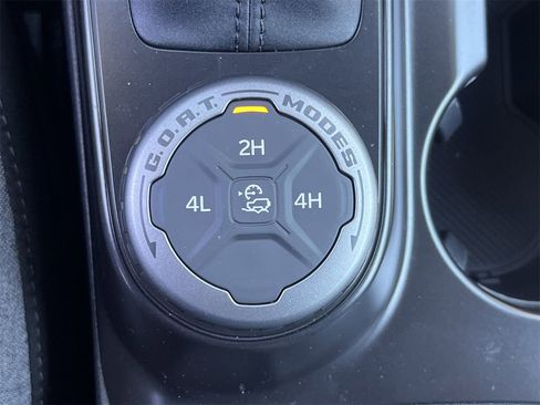 New 2025 Ford Bronco Base image 9