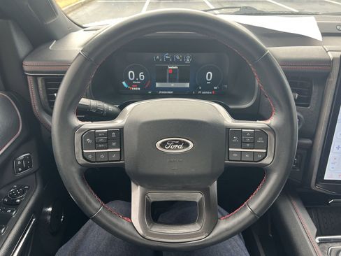 Used 2023 Ford Expedition Limited image 13