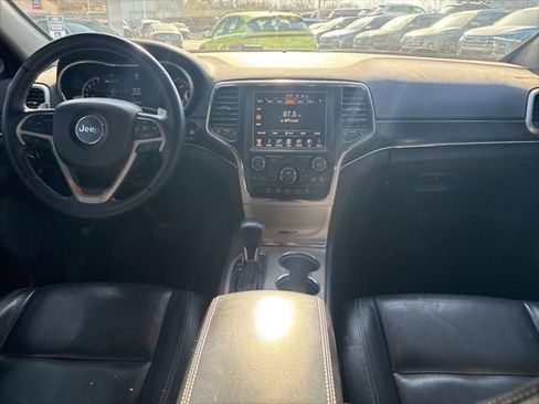 Used 2017 Jeep Grand Cherokee Limited AWD/4WD image 12