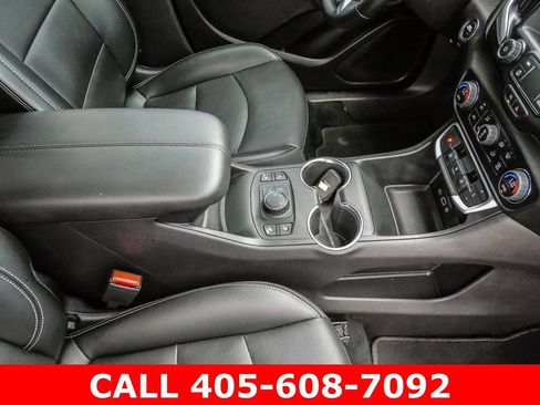Certified 2024 GMC Terrain SLT AWD/4WD image 77