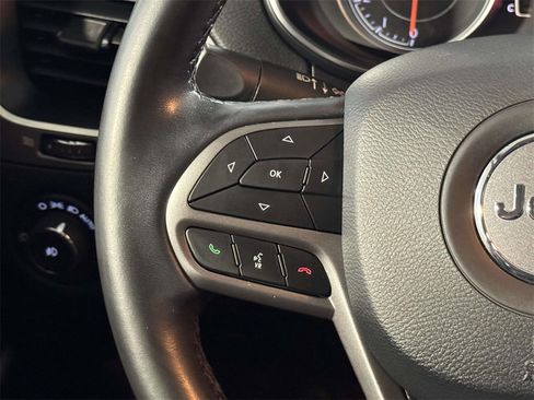 Used 2020 Jeep Cherokee Latitude Plus w/ Cold Weather Group image 27