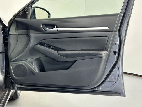 Used 2025 Nissan Altima 2.5 SL image 9