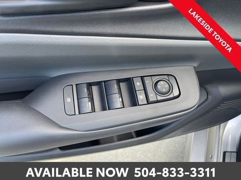 Certified 2025 Toyota Prius LE image 22