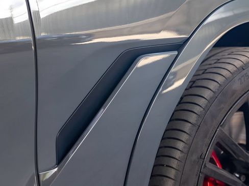 Used 2024 BMW X6 M60i AWD/4WD image 11