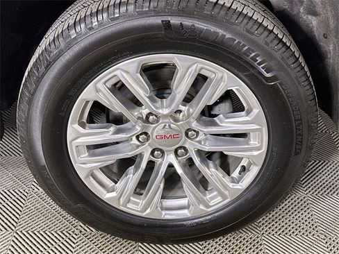 Used 2021 GMC Yukon XL SLT w/ SLT Premium Package image 34