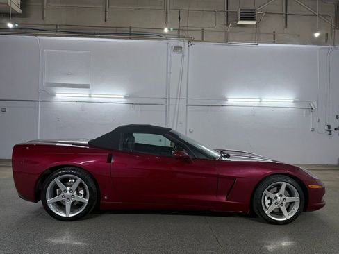 Used 2006 Chevrolet Corvette Convertible w/ Preferred Equipment Group image 7
