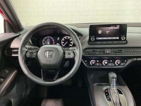 Used 2023 Honda HR-V Sport image 8