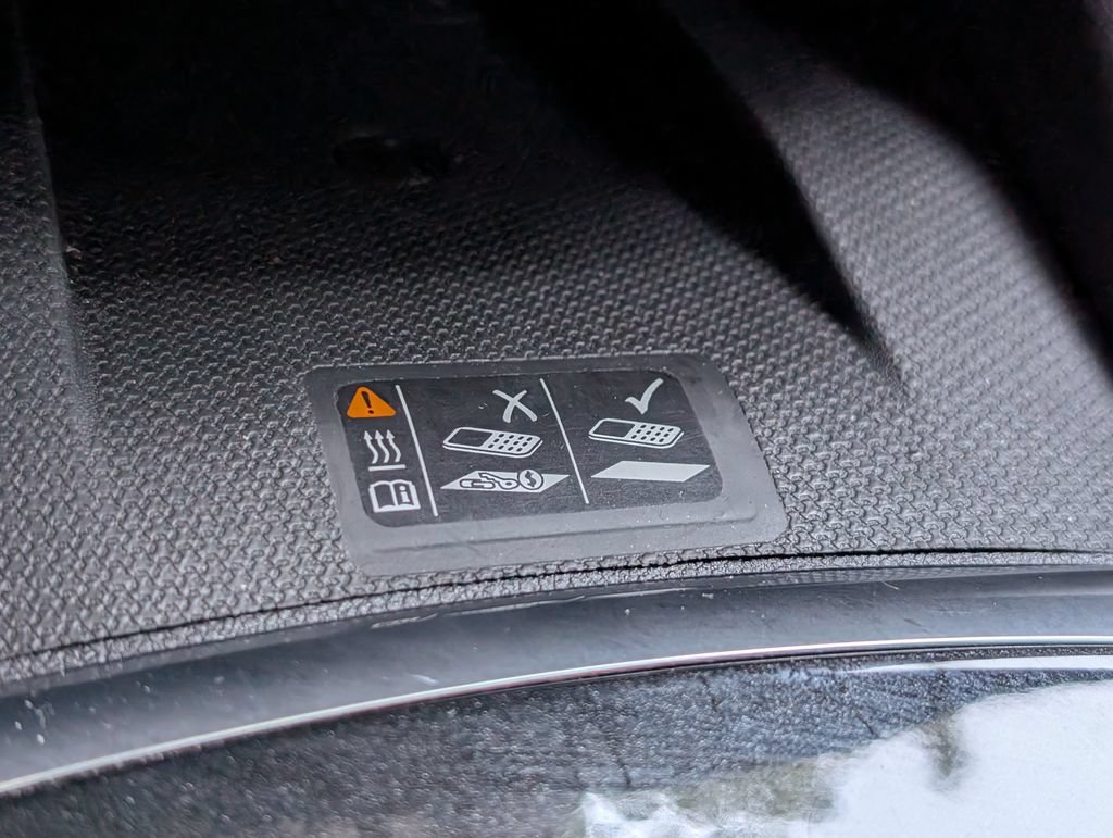 Used 2024 Chevrolet Blazer Premier w/ Enhanced Convenience Package FWD image 34