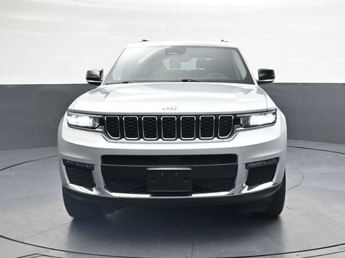 Used 2023 Jeep Grand Cherokee L Limited AWD/4WD image 14