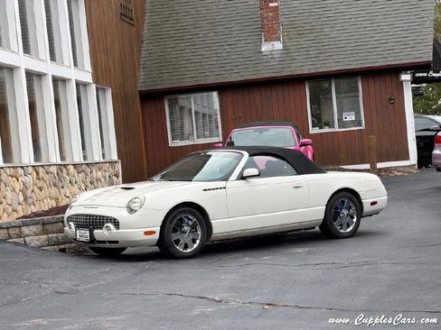 Used 2002 Ford Thunderbird image 12